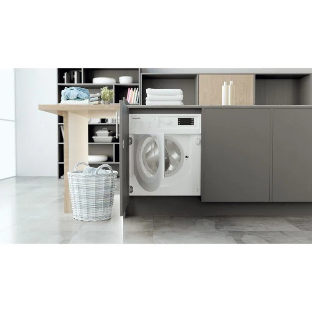 Hotpoint BIWMHG71483UKN Built-In 7kg Washing Machine