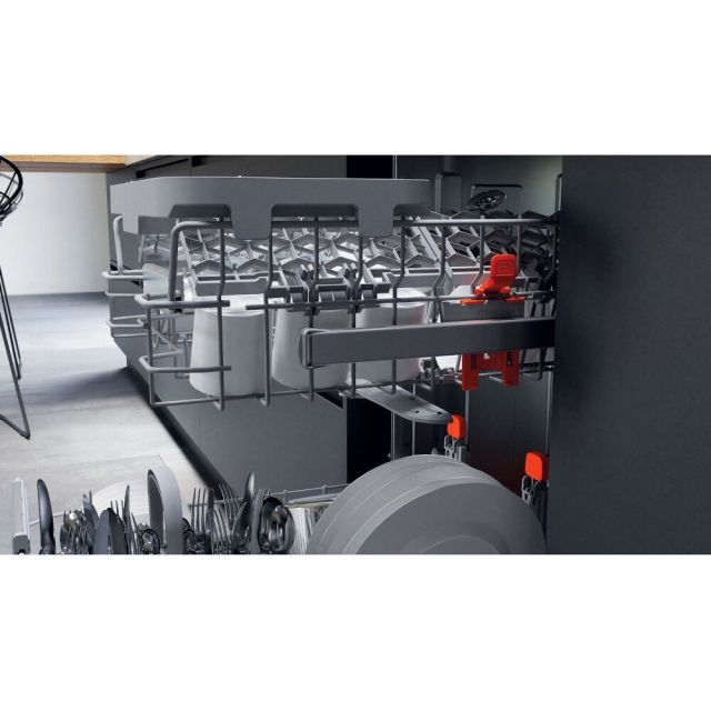 Hotpoint HSIO3T223WCEUKN integrated Slim Dishwasher in Silver - 10 Place Settings