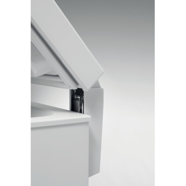 Indesit OS1A1002UK2 52.7cm Chest Freezer - White